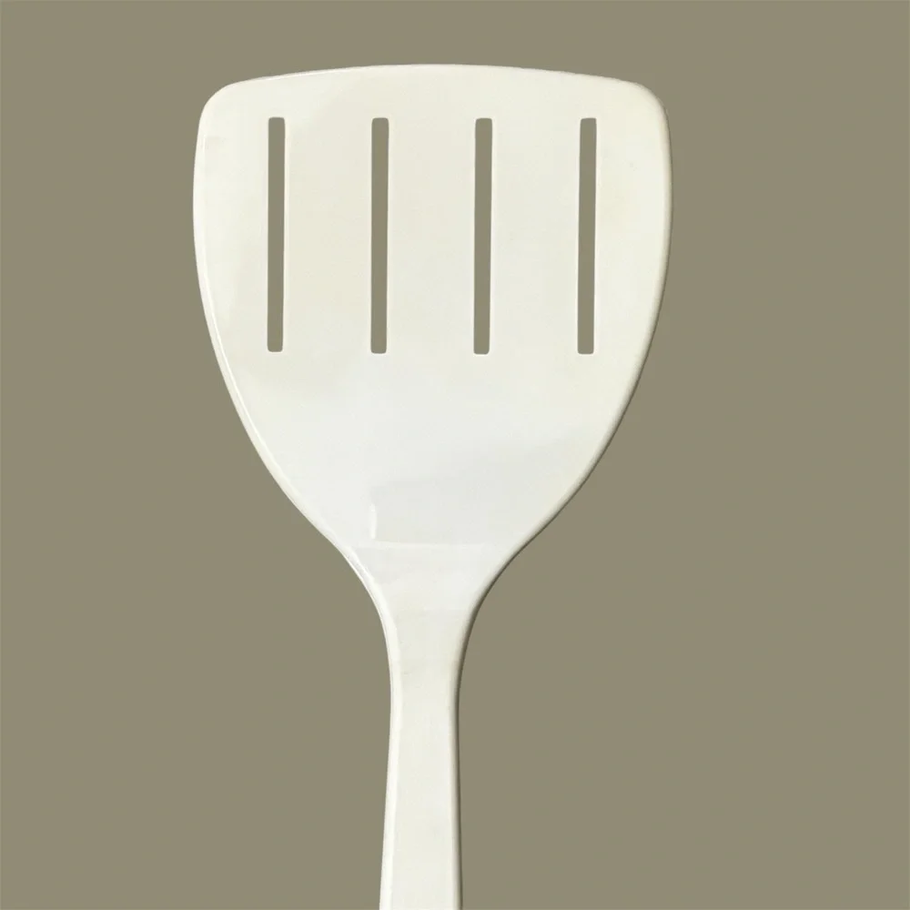 Vintage Tailor Made Products off White Plastic Four Slot Spatula Turner 1980s